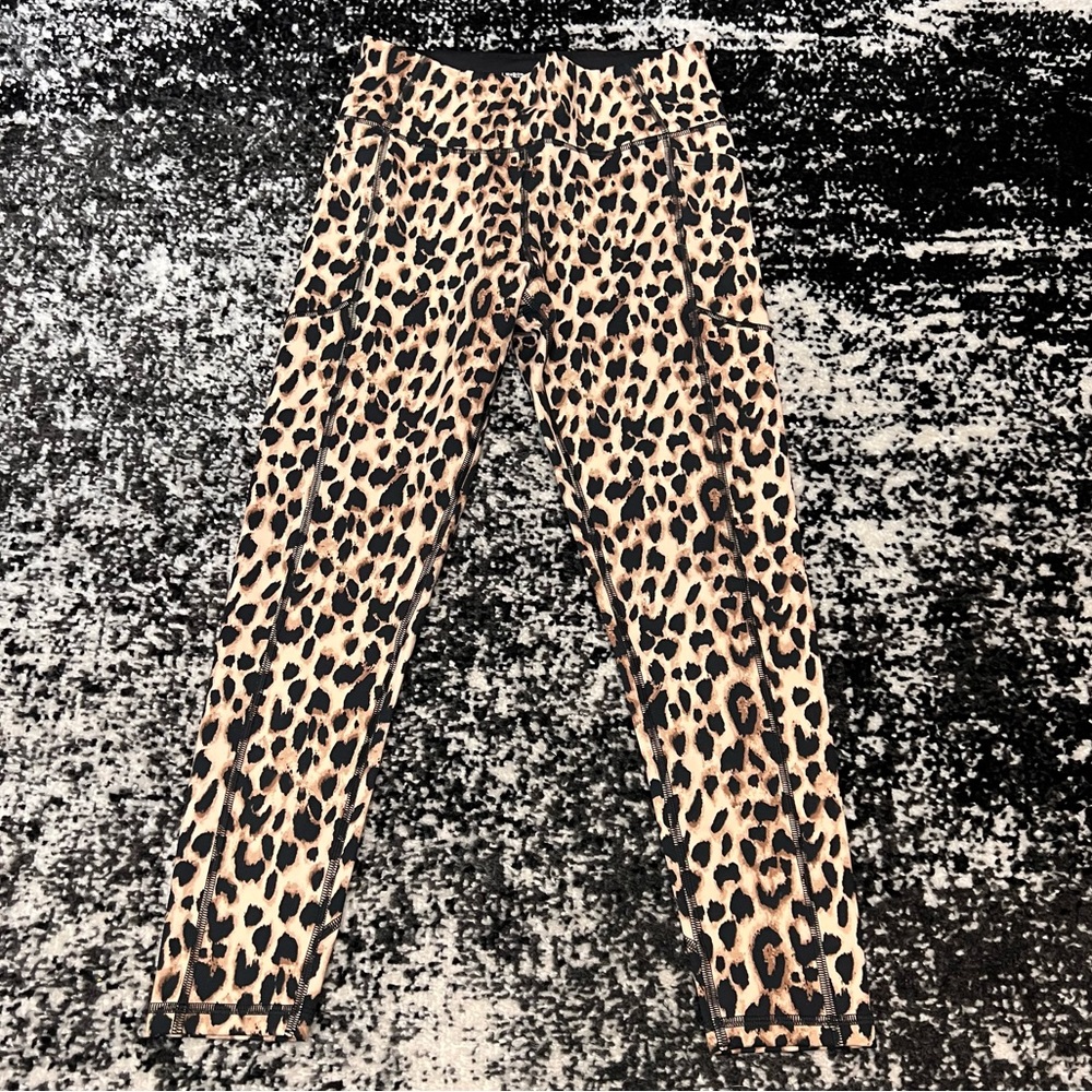 Victoria’s Secret sport leggings- size 10
